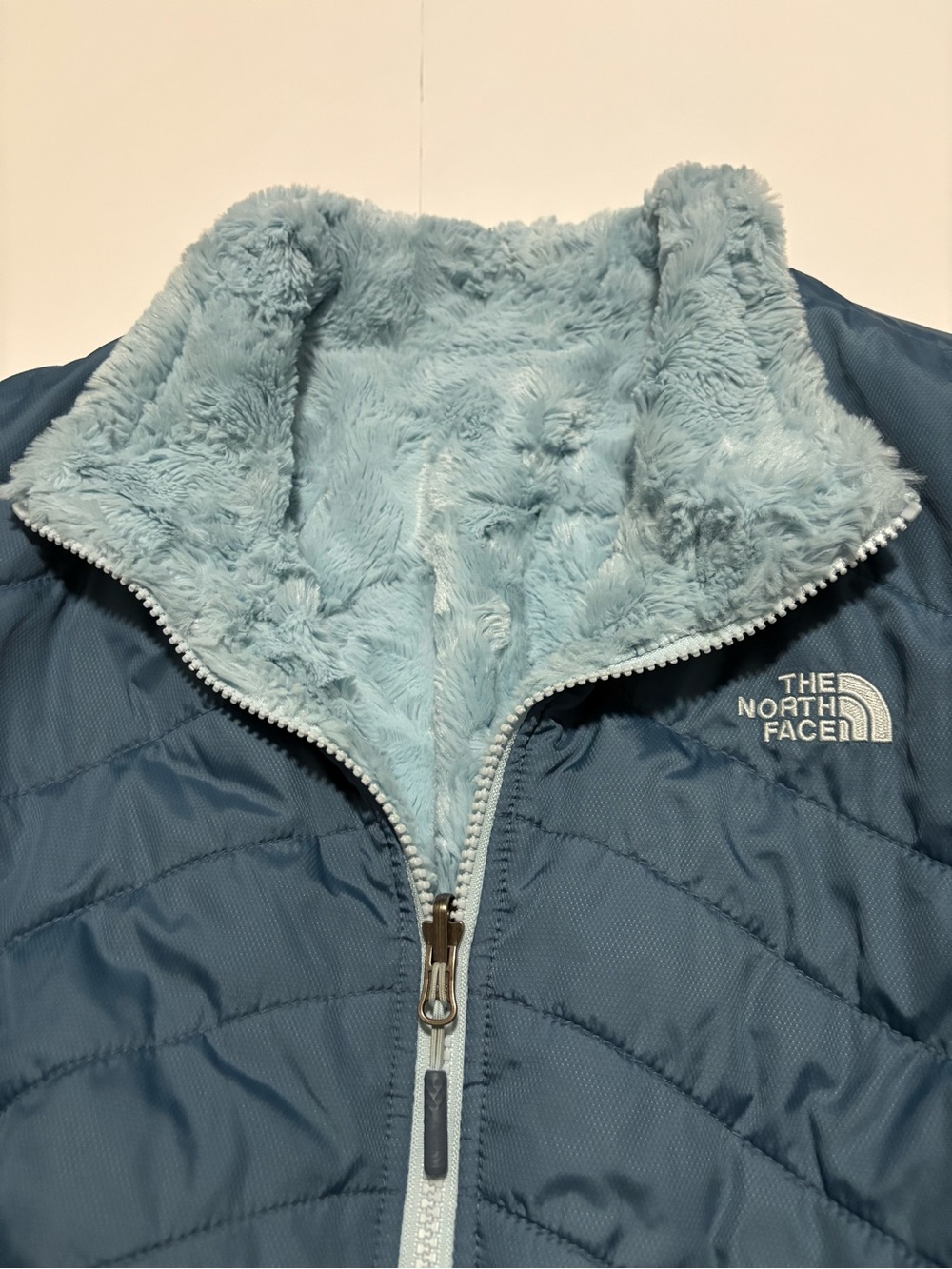 The North Face Women’s XL Blue Insulated Fleece Lined Full Zip Jacket - Picture 4 of 7
